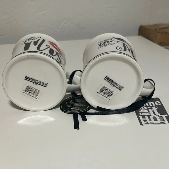 Mr. and Mrs. White Ceramic Mugs Set - Picture 4 of 4
